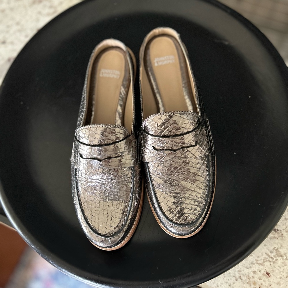 JOHNSTON & MURPHY LOAFERS